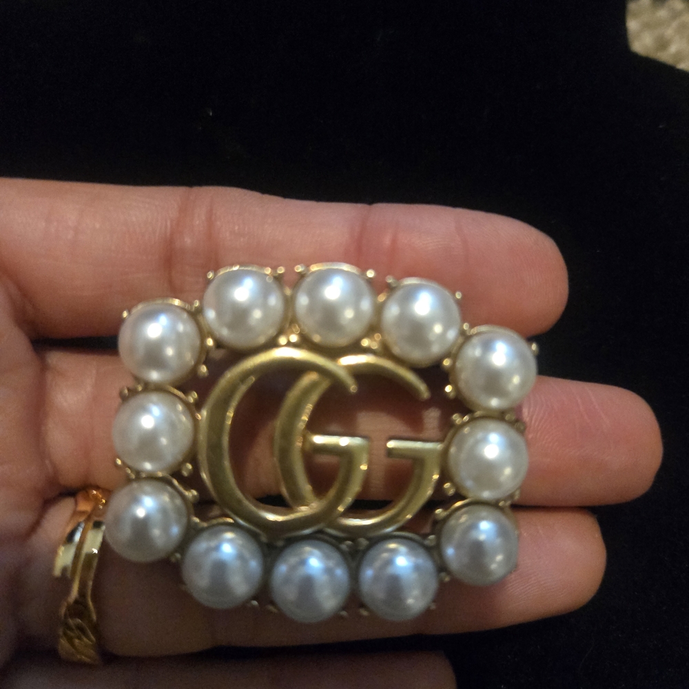 Gold and Pearl Women's Brooch - Picture 2 of 8
